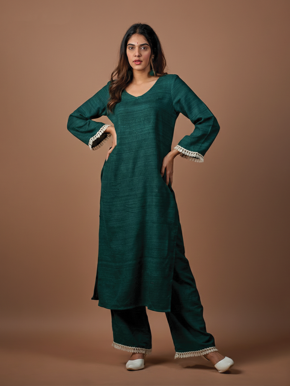 THE VARDHIKA KURTA SET