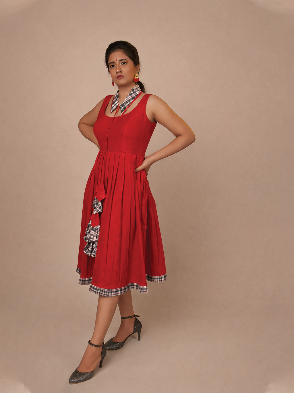 THE ARIN PLEATED DRESS