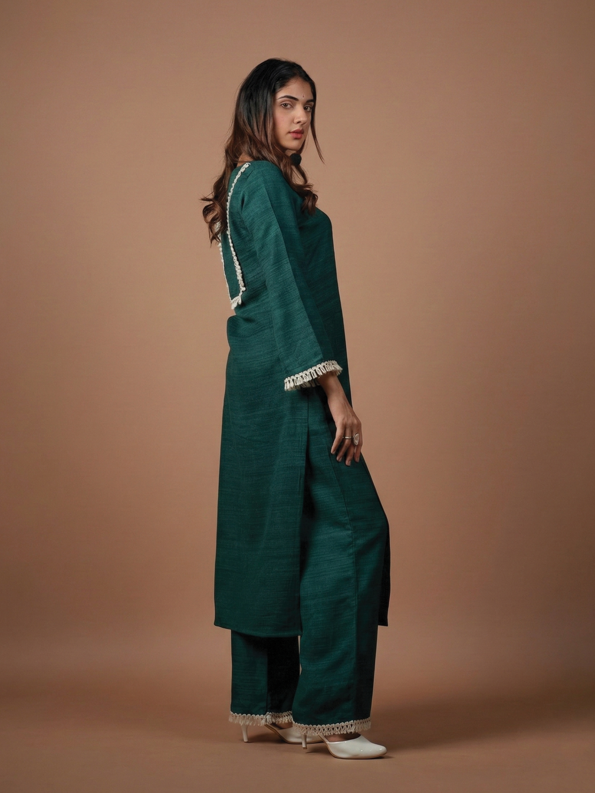 THE VARDHIKA KURTA SET