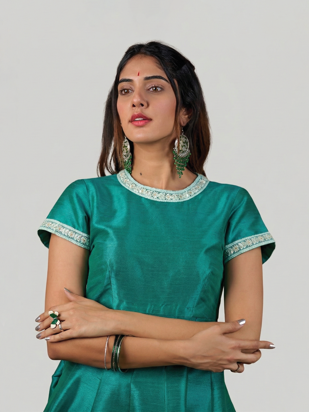 THE IRAVYA KURTA SET