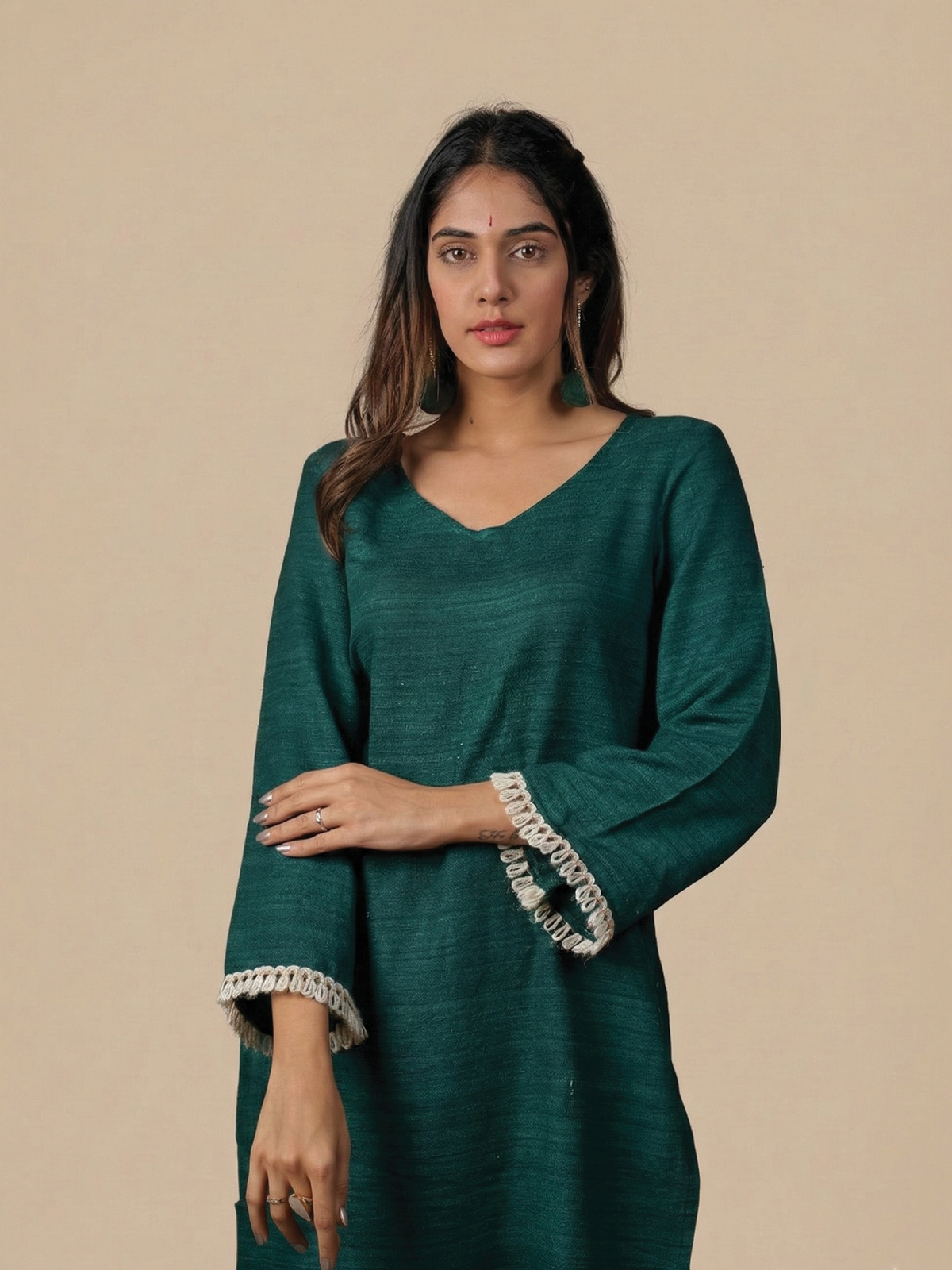 THE VARDHIKA KURTA SET