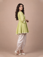 THE VIHANA KURTI