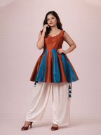 THE TRINAYA KURTI