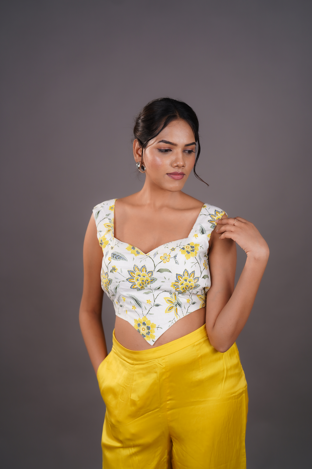 THE SOLIRA TIE-BACK TOP