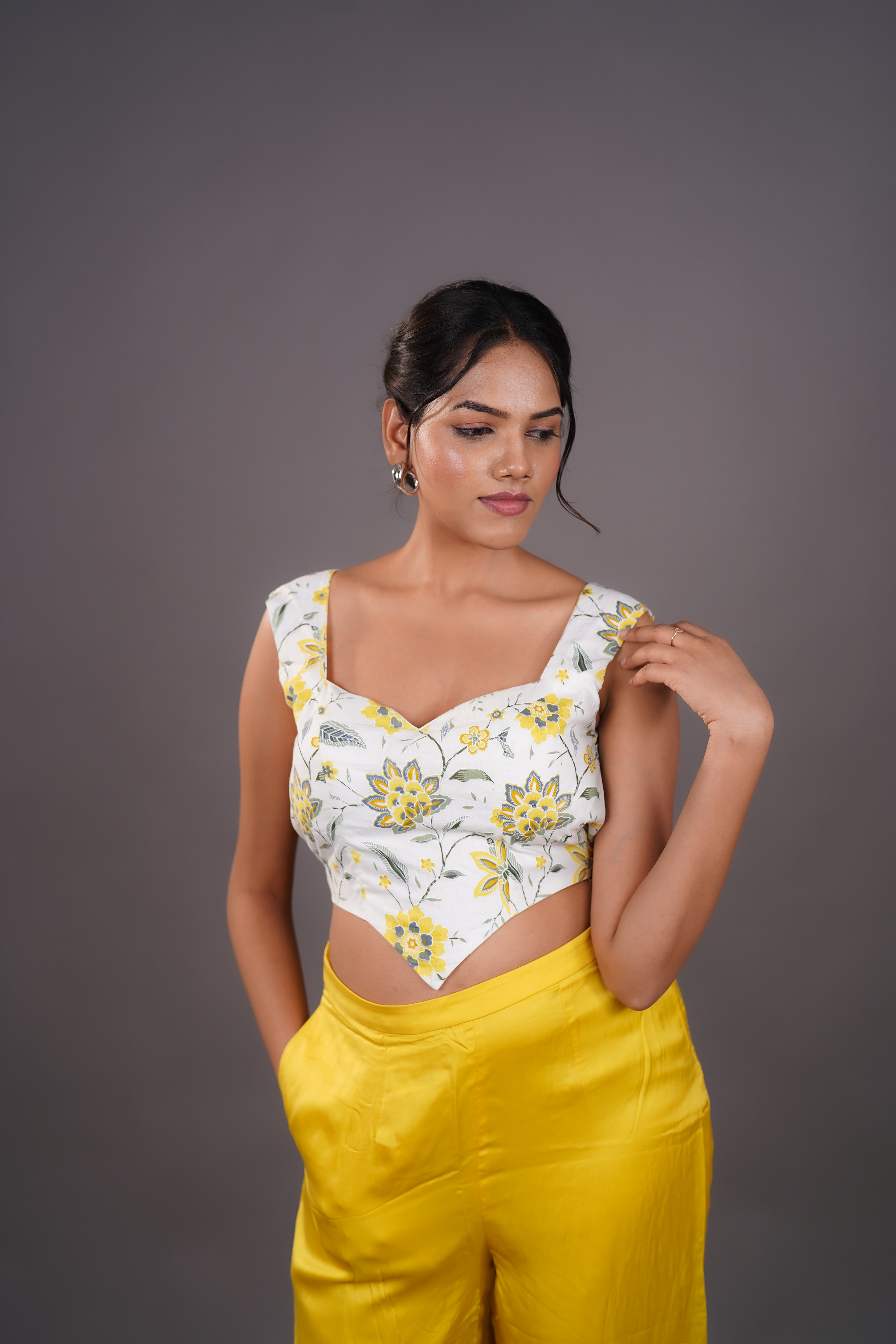 THE SOLIRA TIE-BACK TOP
