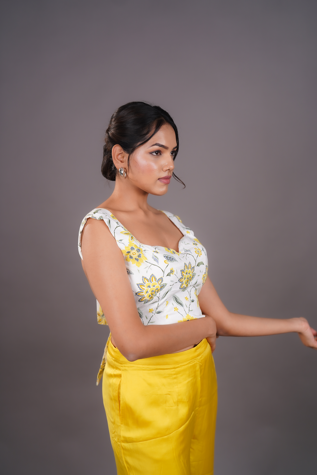 THE SOLIRA TIE-BACK TOP