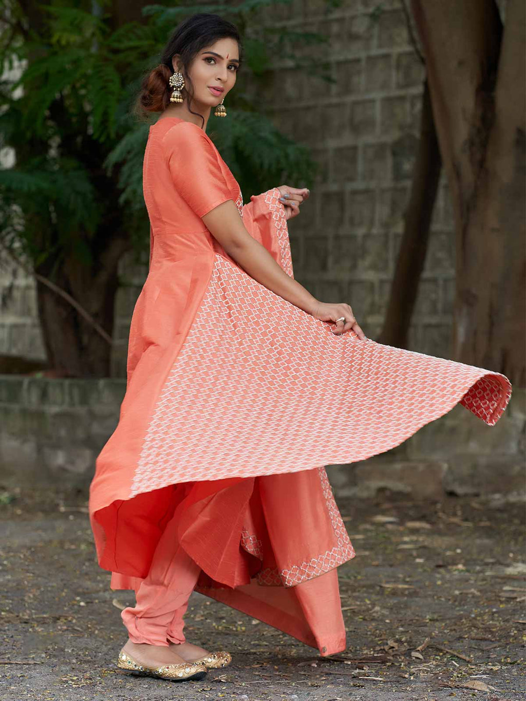 THE AAVIKA KURTA SET