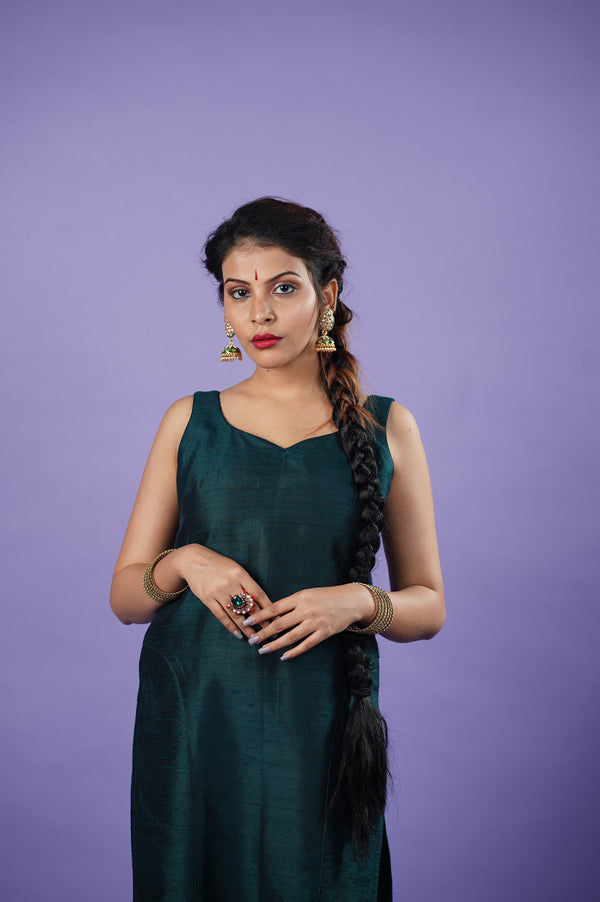 green sleeveless kurta