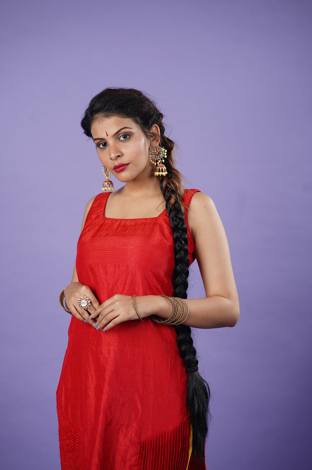 Red sleeveless kurta