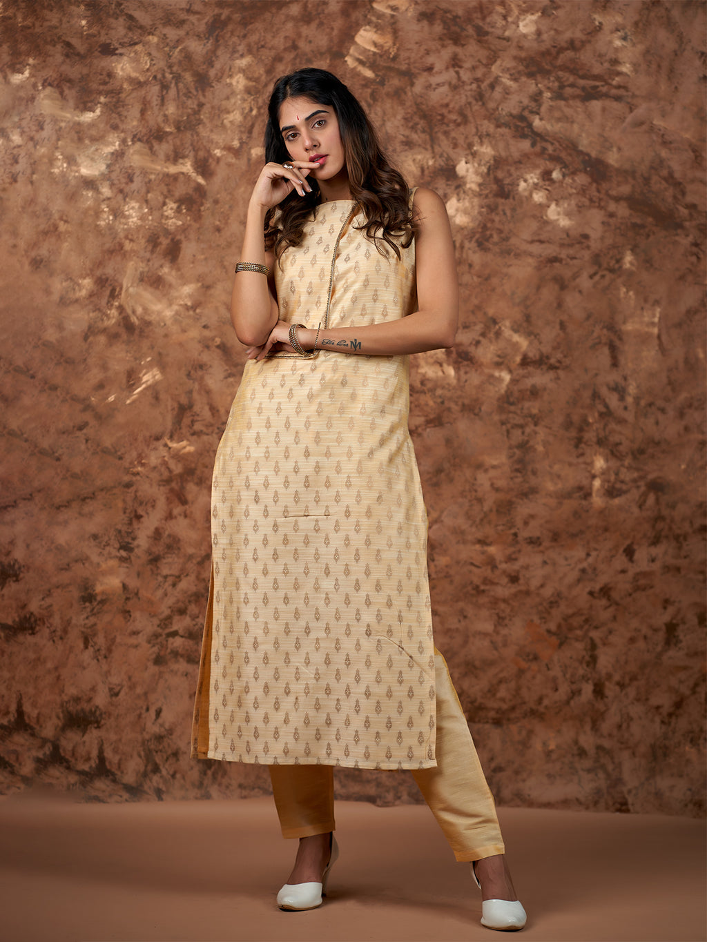 THE AVNI BROCADE KURTA SET