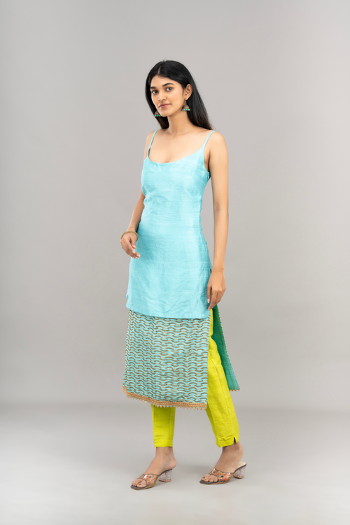 THE AASHVI KURTA SET