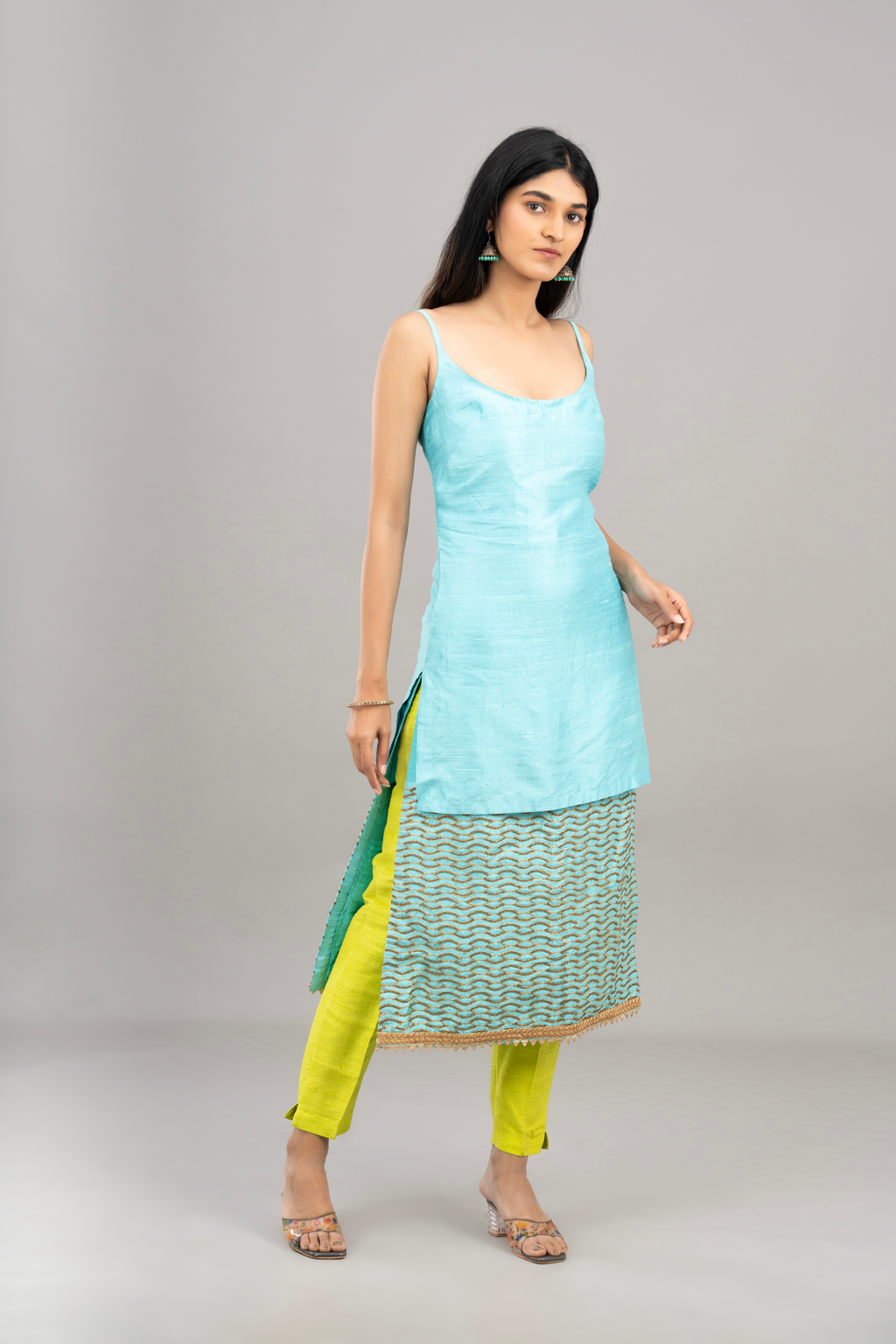 THE AASHVI KURTA SET