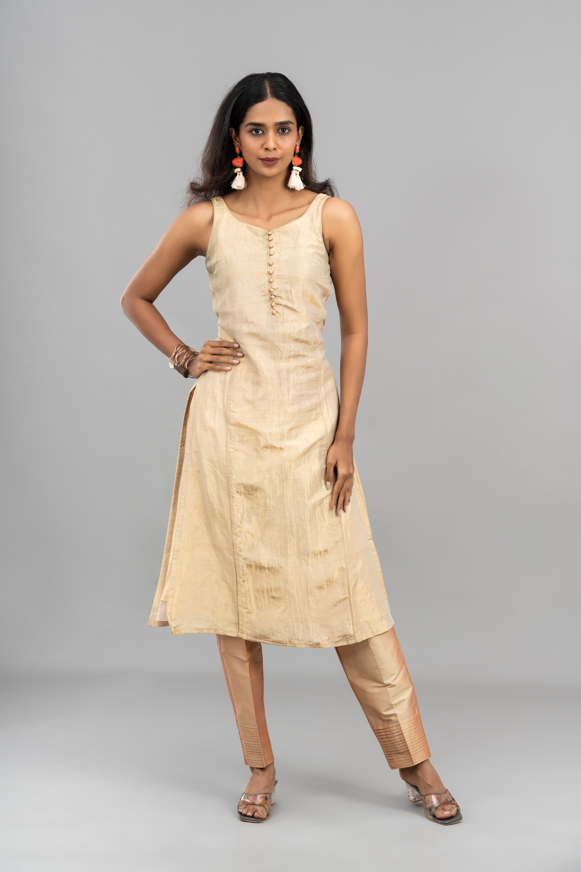 THE AVYRA KURTA SET
