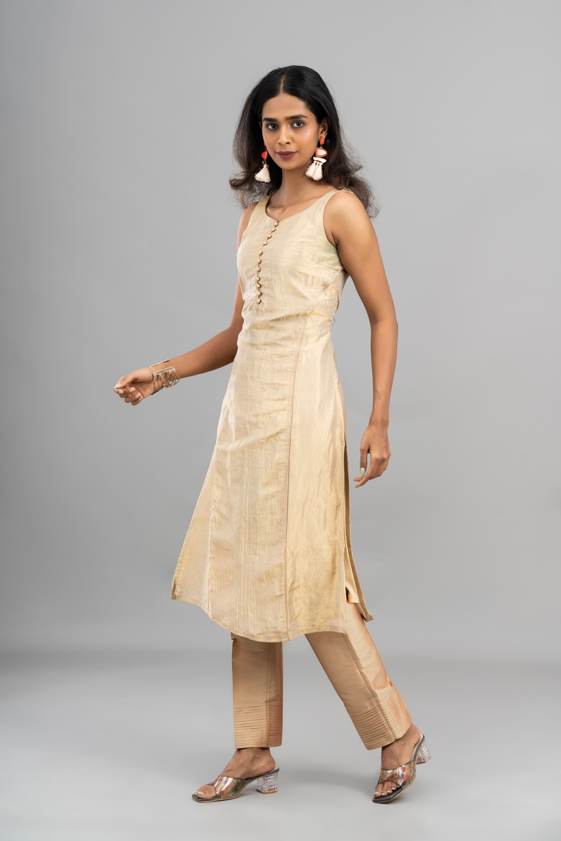 THE AVYRA KURTA SET