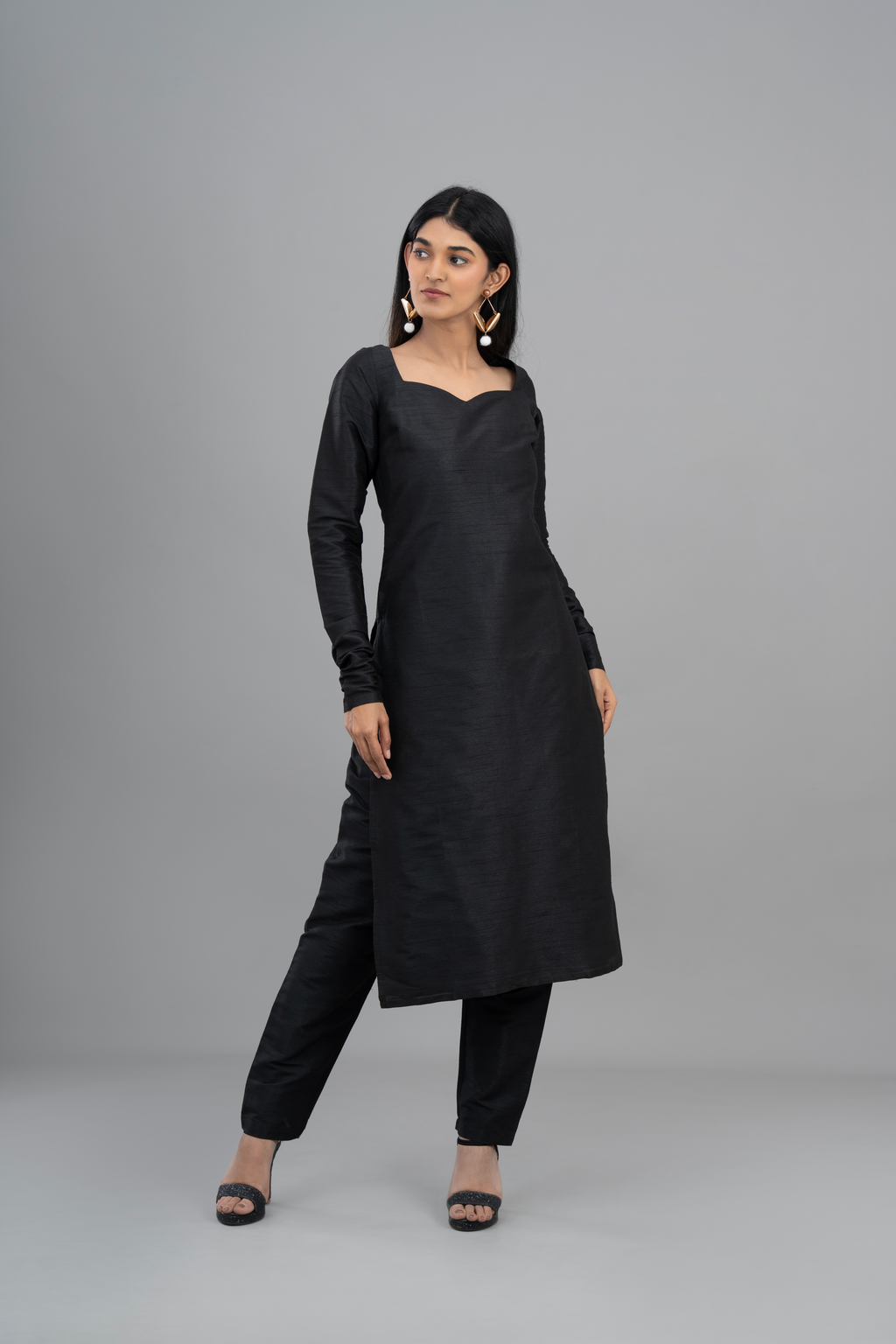 THE AADHIRA KURTA SET