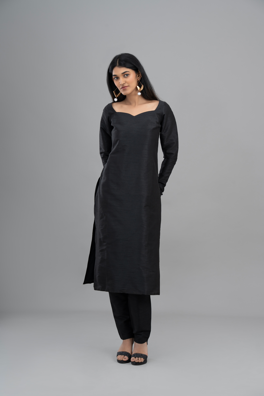 THE AADHIRA KURTA SET