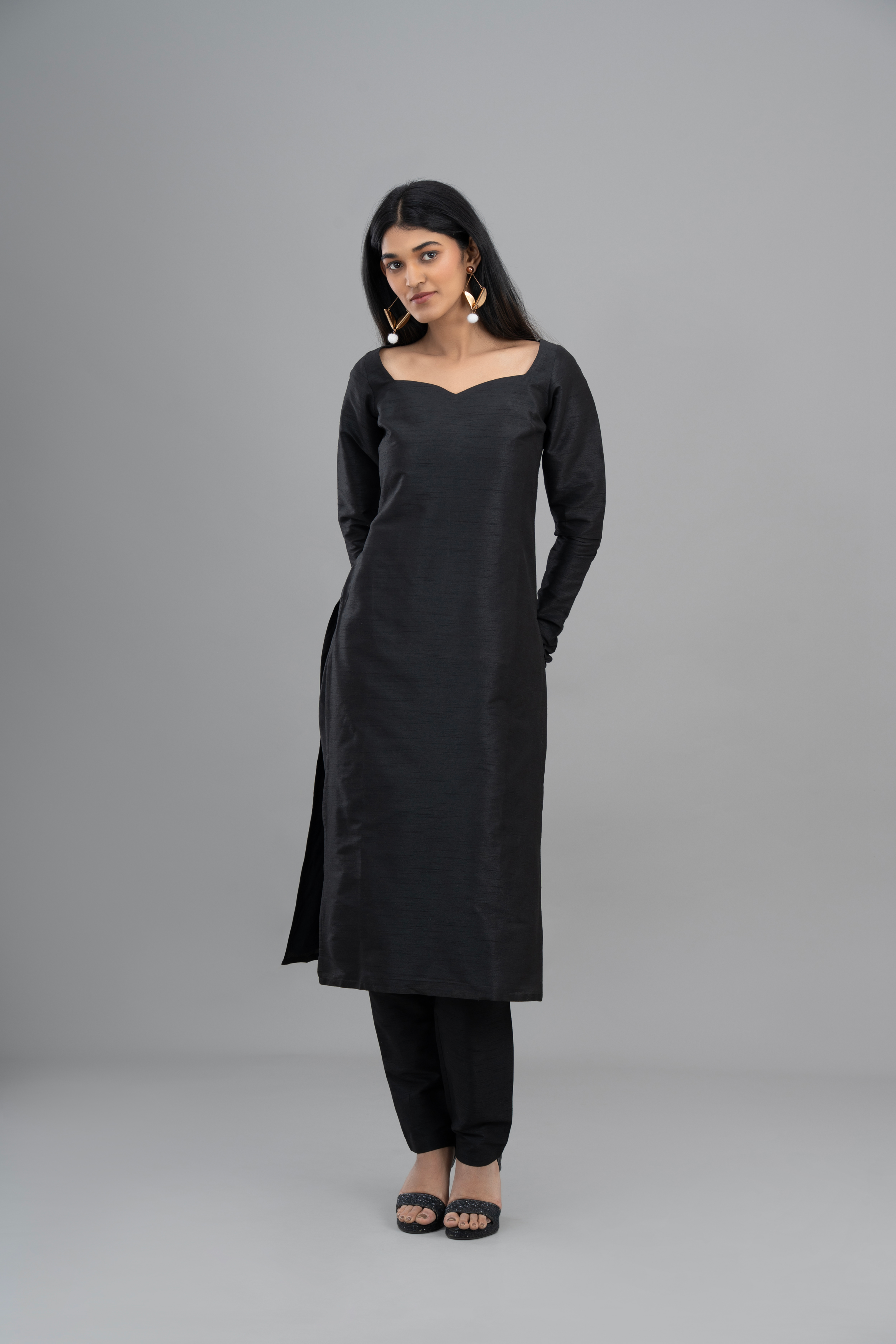 THE AADHIRA KURTA SET