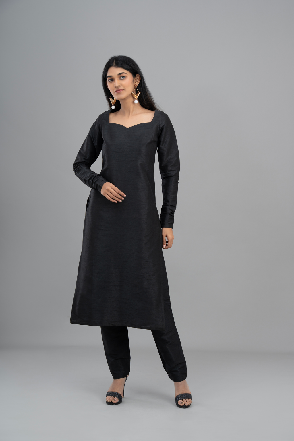 THE AADHIRA KURTA SET