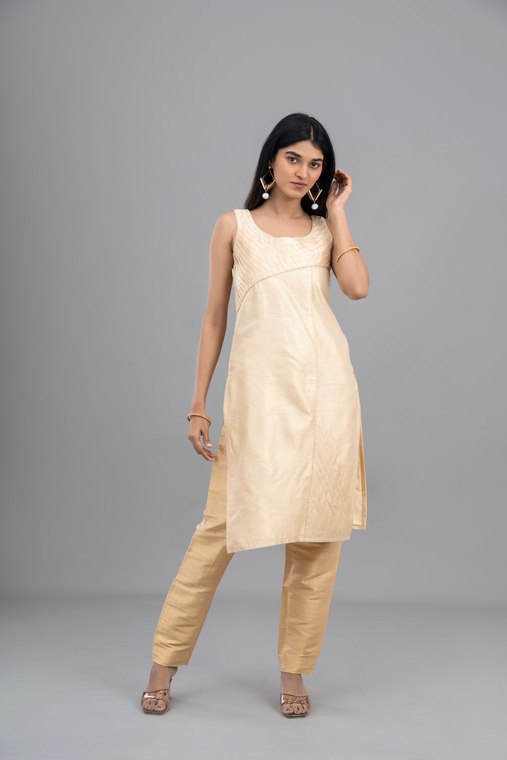 THE EIRASHA KURTA SET