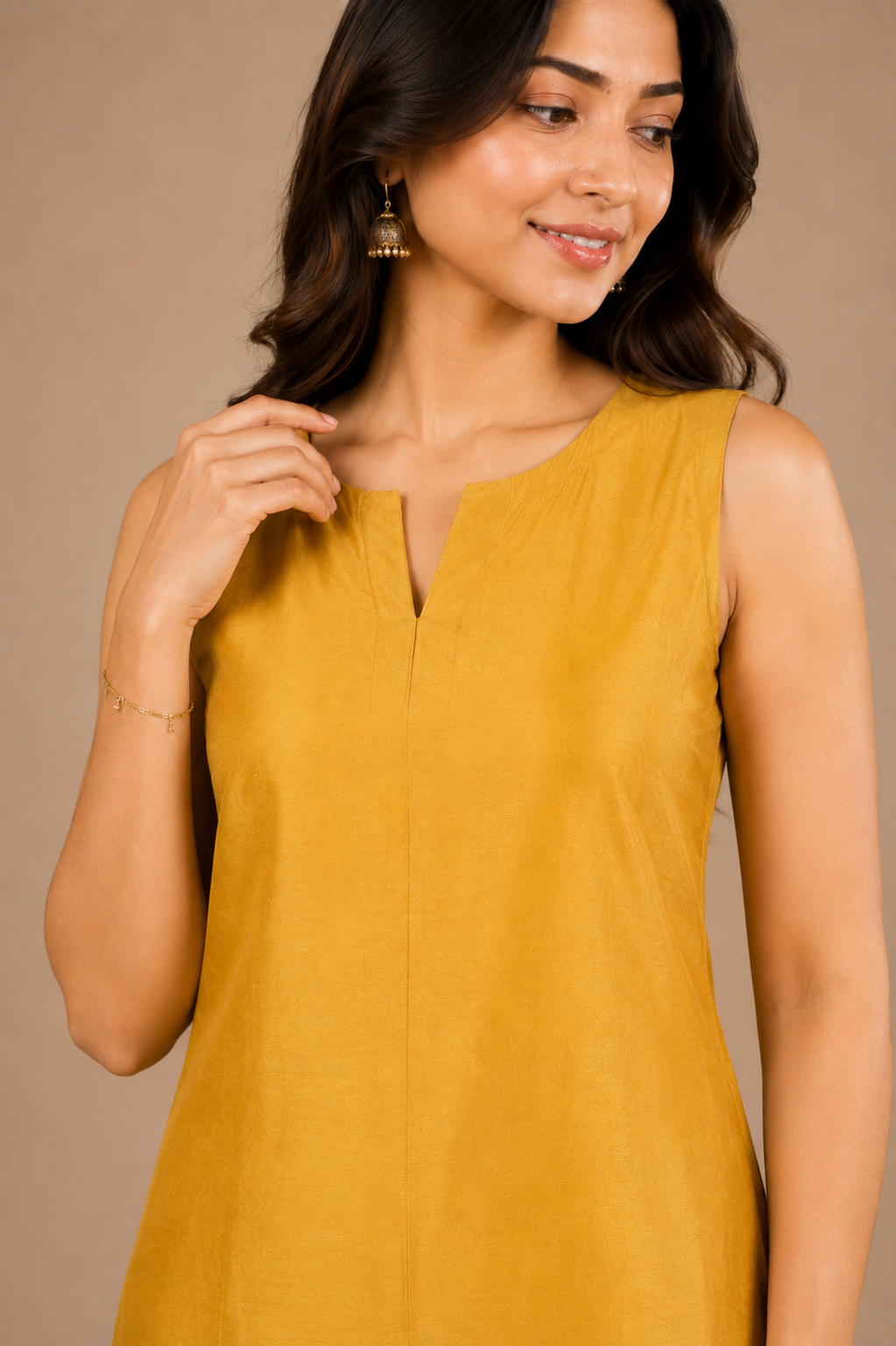 THE SOLENE SLEEVELESS KURTA